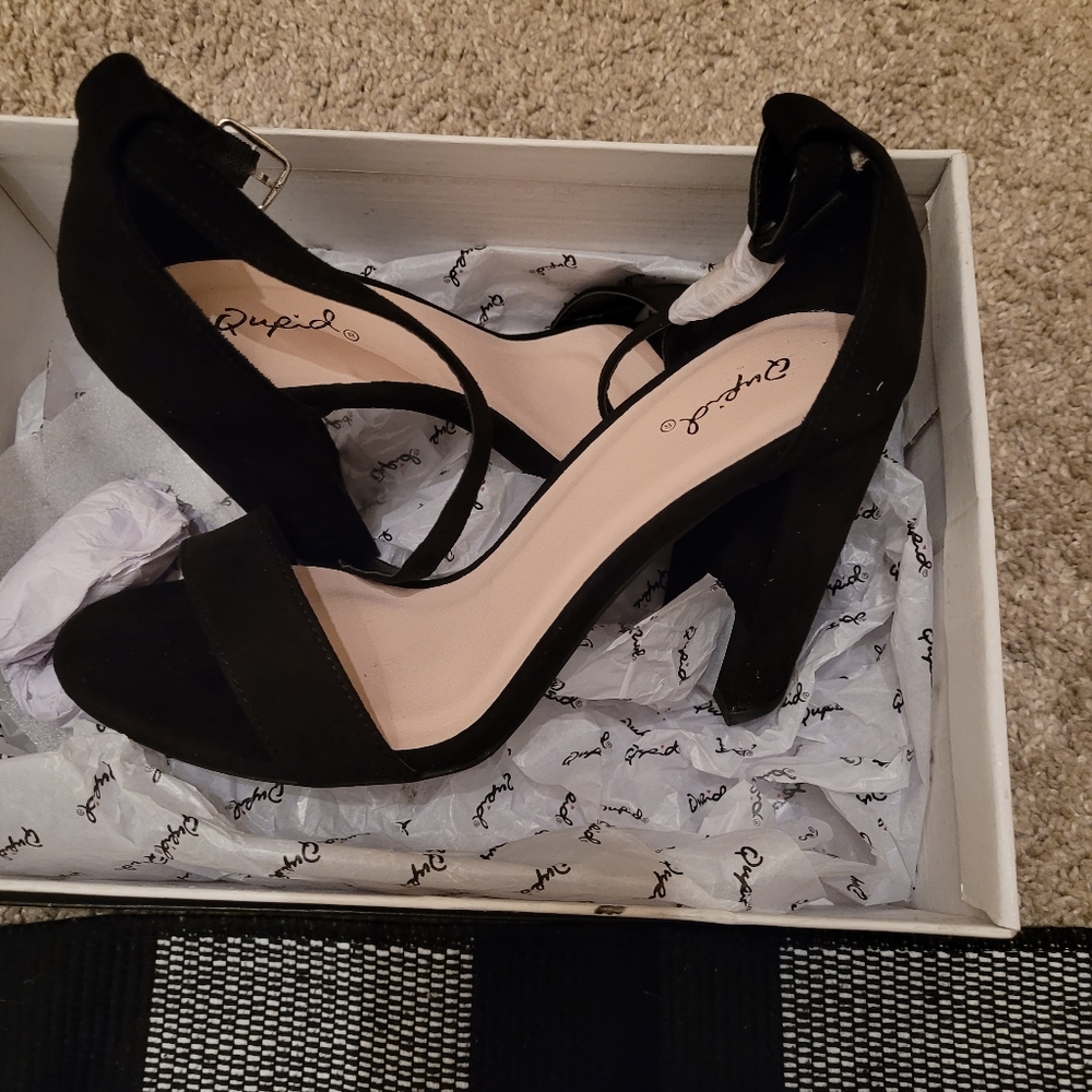 Women's Sandals size 6